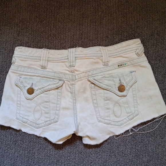 Roxy shorts - Picture 2 of 4